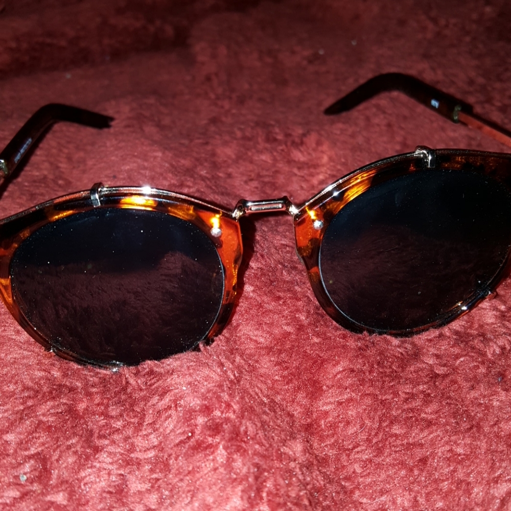 Sunglasses ( unisex)